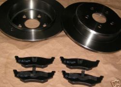 Brzdové kotouče + destičky zadní náprava Chrysler PT Cruiser